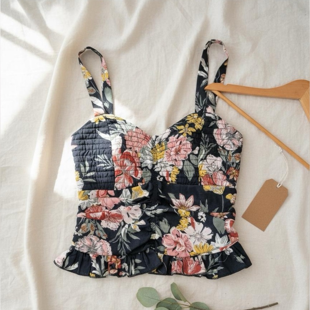O.G COLLECTIVE Women’s Floral Ruffled Crop Top